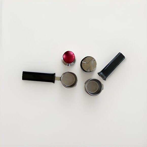 Gaggia Classic Espresso Machine SIN035R Red Excellent Condition w Portafilters - Picture 6 of 12